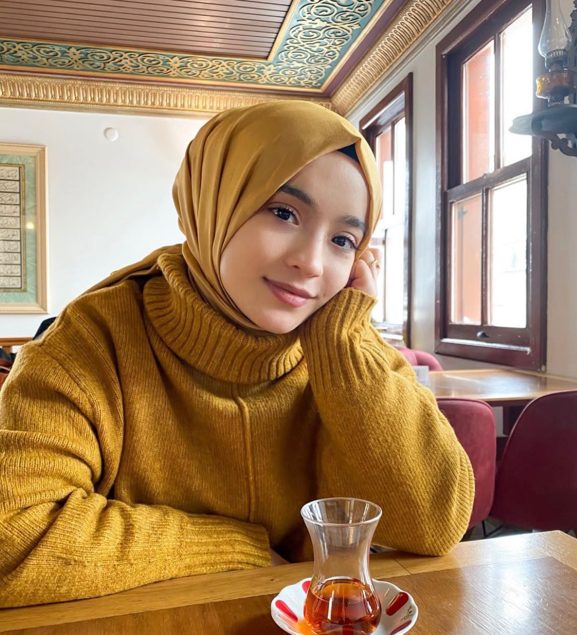 Karlıova Aşkı Hissettiren Kadın Escort İzel
